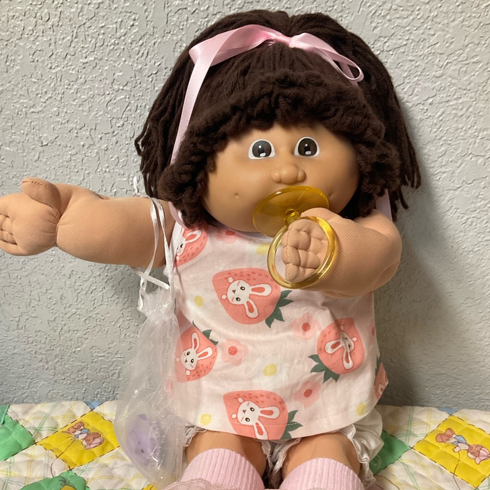 VTG Cabbage Patch Kid Girl With Pacifier Hong Kong KT Brown Single Pony 1985